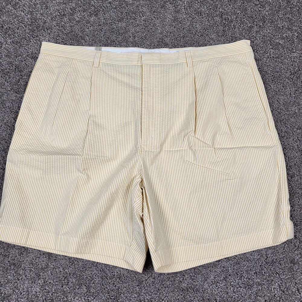 Cutter & Buck Shorts Mens 44 Yellow Excellent Seersucker Pleated BCB06377